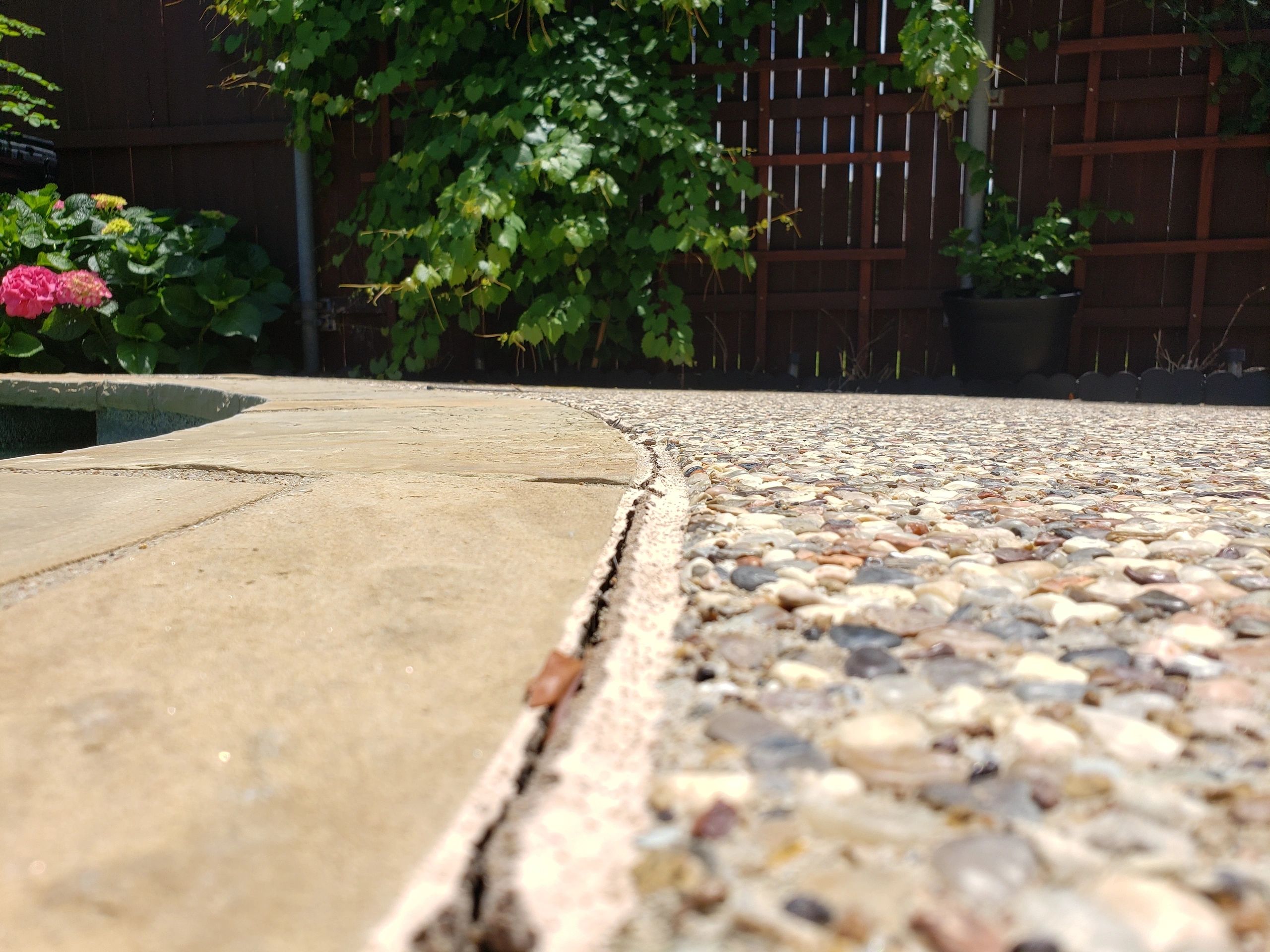 New gravel-topped expansion joint