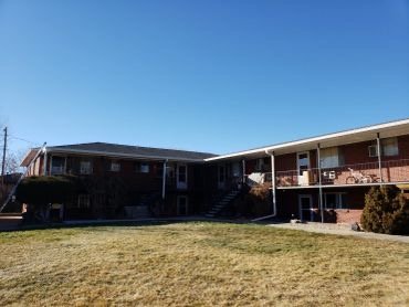 Commercial gutter system installation