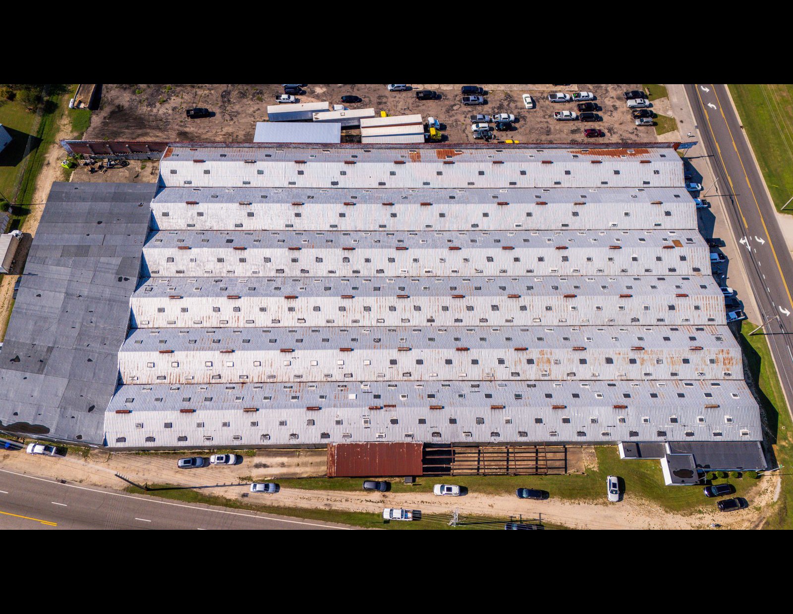 Commercial roof