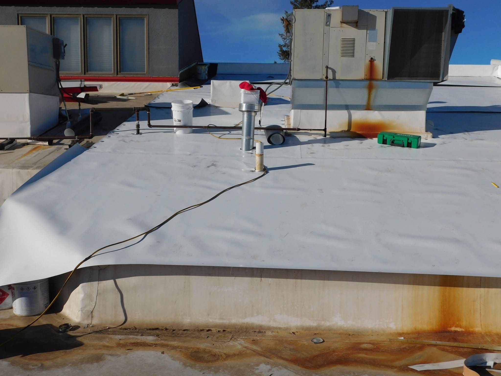 Roofing crew on a jobsite