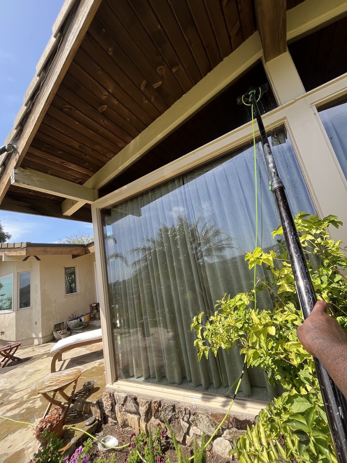 Residential patio window cleaning