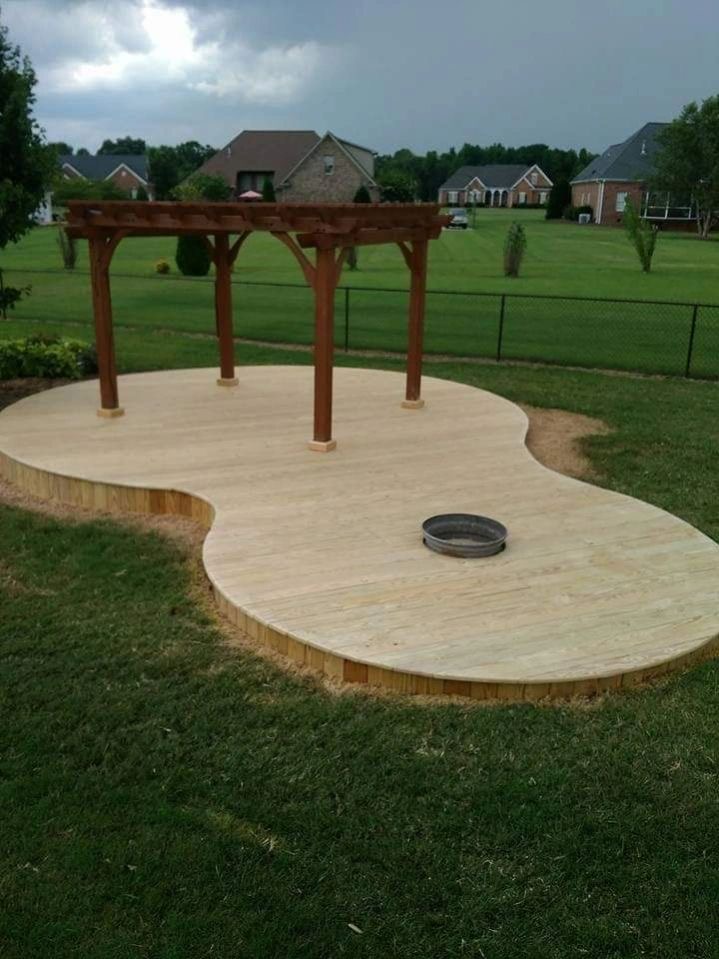 Custom round deck with pergola built by Round Decks of the Triad
