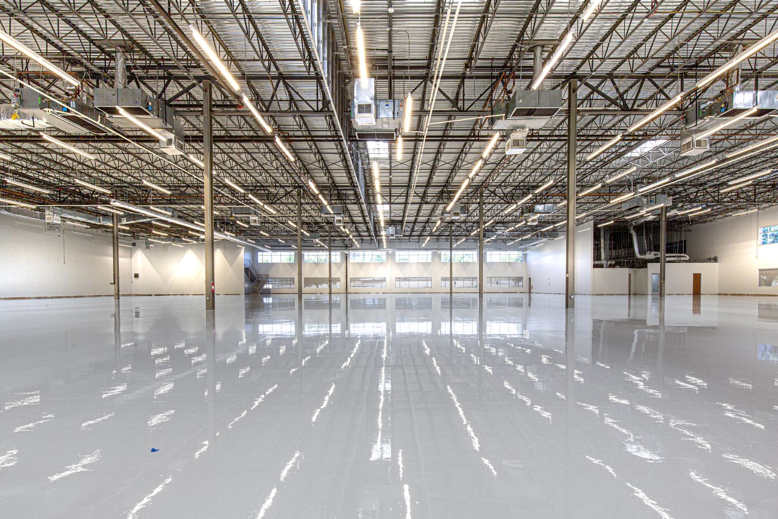 Commercial epoxy floor coating